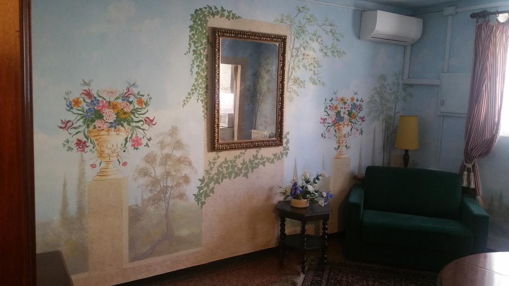 Palazzo Camozzini Apartments Верона Номер фото
